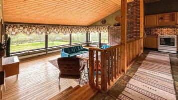 Televisio, takka, DVD-soitin