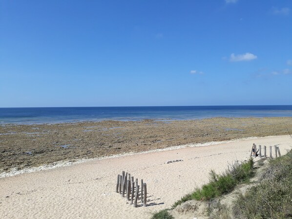 Beach nearby - Maison Avec Jardin et Piscine Commune (Le Château-d'Oléron)
