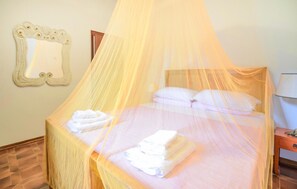 4 bedrooms, free WiFi, bed sheets - Gorgeous home in Camaiore with WiFi (Camaiore)