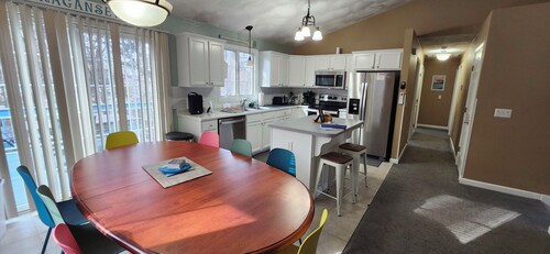 Family Beach House, Private beach access!