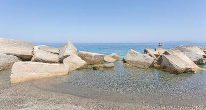 2 bedroom beautiful home in Sinagra