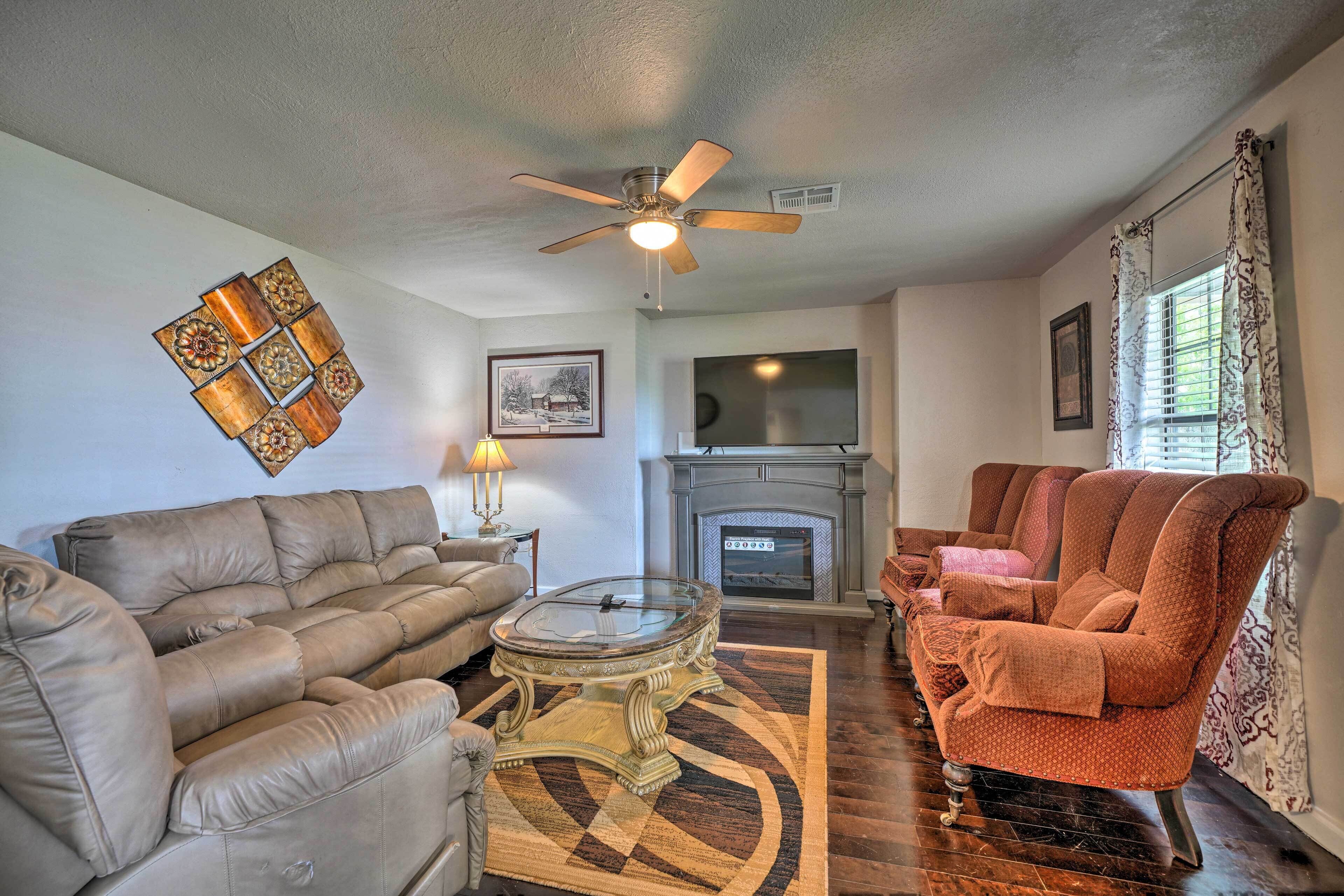 OKC Home w/ Fenced-In Backyard & Pool Table