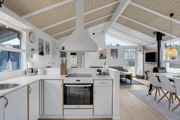 Réfrigérateur, plaque de cuisson, lave-vaisselle, cafetiÚre/bouilloire