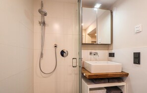 Bathtub