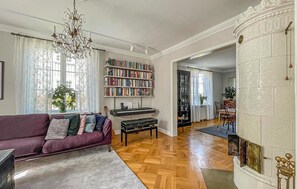 Smart-TV, Kamin, Videospielkonsole, DVD-Player