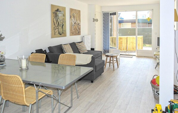 Een televisie en een dvd-speler