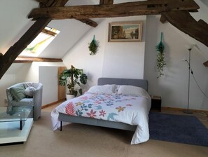 3 bedrooms, travel cot, free WiFi - Domaine FlorEl: 3 bedrooms (Ger)