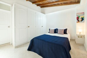 3 dormitorios, escritorio, tabla de planchar con plancha y wifi gratis