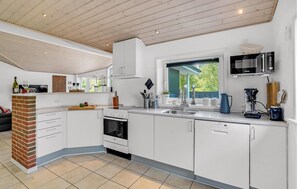 Kühlschrank, Herdplatte, Geschirrspüler