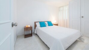 3 soverom, skrivebord, strykejern/-brett og wi-fi (inkludert)