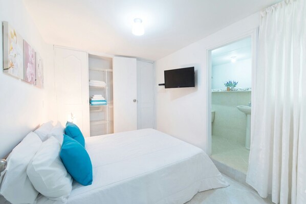 3 soverom, skrivebord, strykejern/-brett og wi-fi (inkludert)