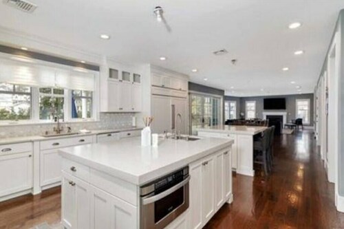 Dream World Cup Summer Vacation Home in NJ - Sleeps 20!