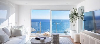Oceans Views Zen Retreat | 6 Min Walk to Beach | Dolphin Spotting | Pet OK