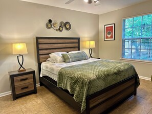 2 soverom, strykejern/-brett, wi-fi (inkludert) og sengetøy