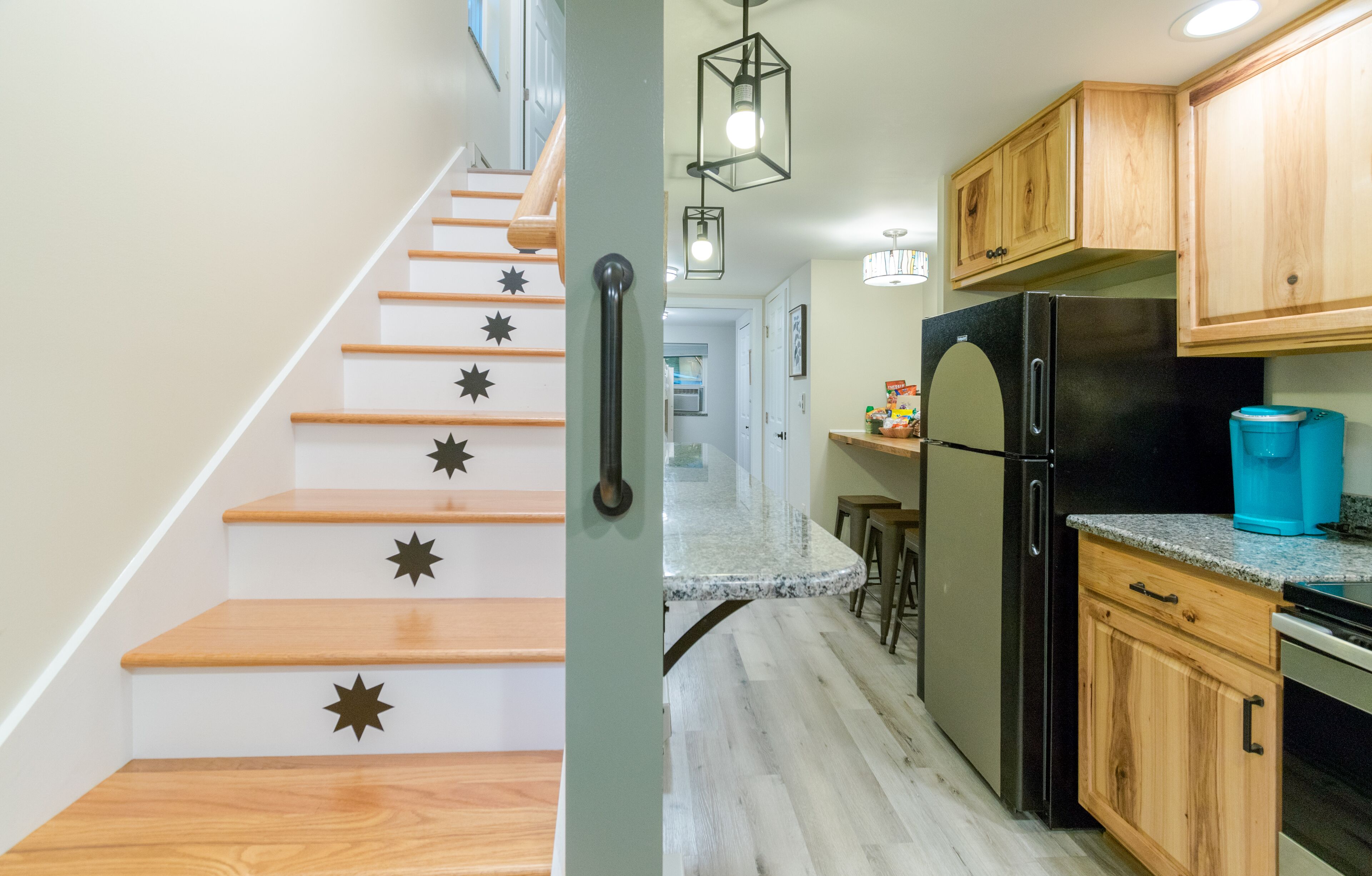 大冰箱、微波炉、烤箱、炉灶