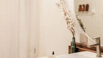 Hair dryer, towels, soap, shampoo