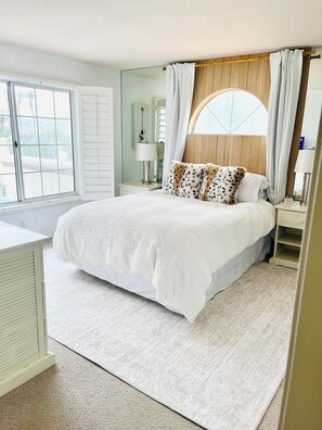 3 bedrooms, desk, iron/ironing board, WiFi