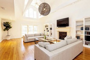 TV, fireplace, stereo, offices