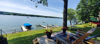 Lakefront cottage on Silver lake near Letchworth Park
