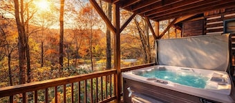 Bear Pause Cabin 3 BR/3BA Amazing Lake View EV Charger