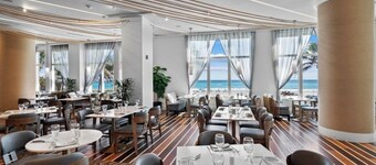 NEWLY RENOVATED 2bd at the Palm beach Marriott Singer island beach resort