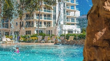 Piscine extérieure, piscine chauffée