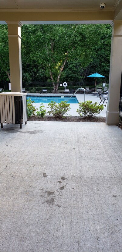 Only 2 miles from shopping, banking, food, entertainment,15 to downtown Atlanta