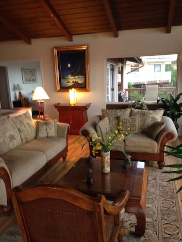 Very Private, Peaceful,& Prestigious - Beautiful Ocean, Other Islands &Mtn Views