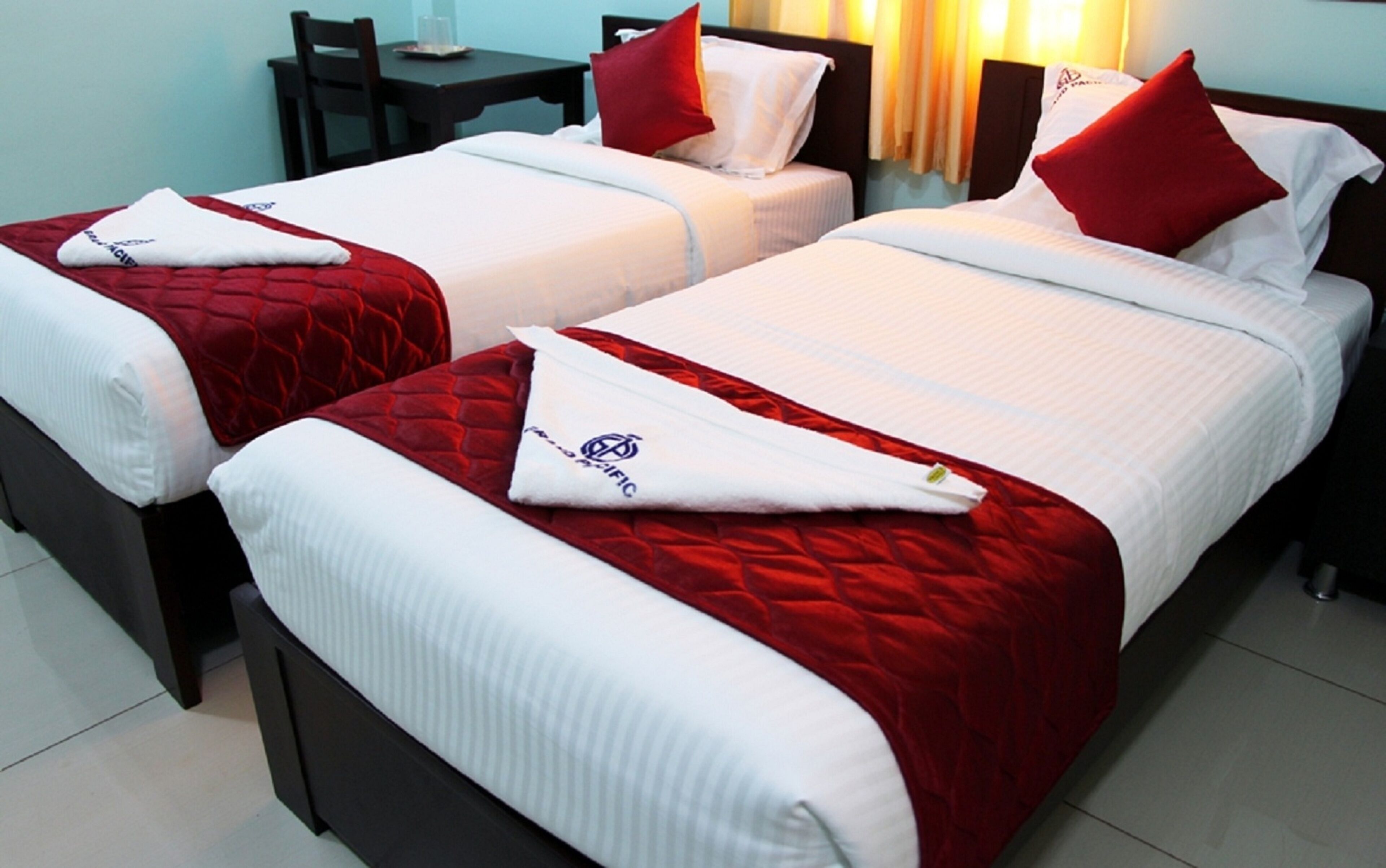 Egyptian cotton sheets, premium bedding, in-room safe