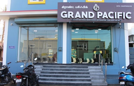 Front of property. Grand Pacific