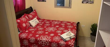 1 bedroom, desk, iron/ironing board, free WiFi