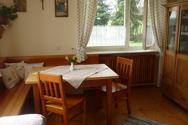 80qm Ferienwohnung mit Lagerfeuerplatz-Wohnbereich