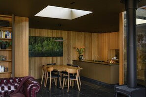 Deluxe House | Living area - Fusilier Cottage Battery Point (Battery Point)