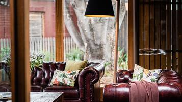 Rumah Deluks | Ruang keluarga