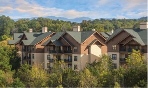 Exterior - Great Smokey Mountains Resort - Pigeon Forts Condo  (Pigeon Forge)