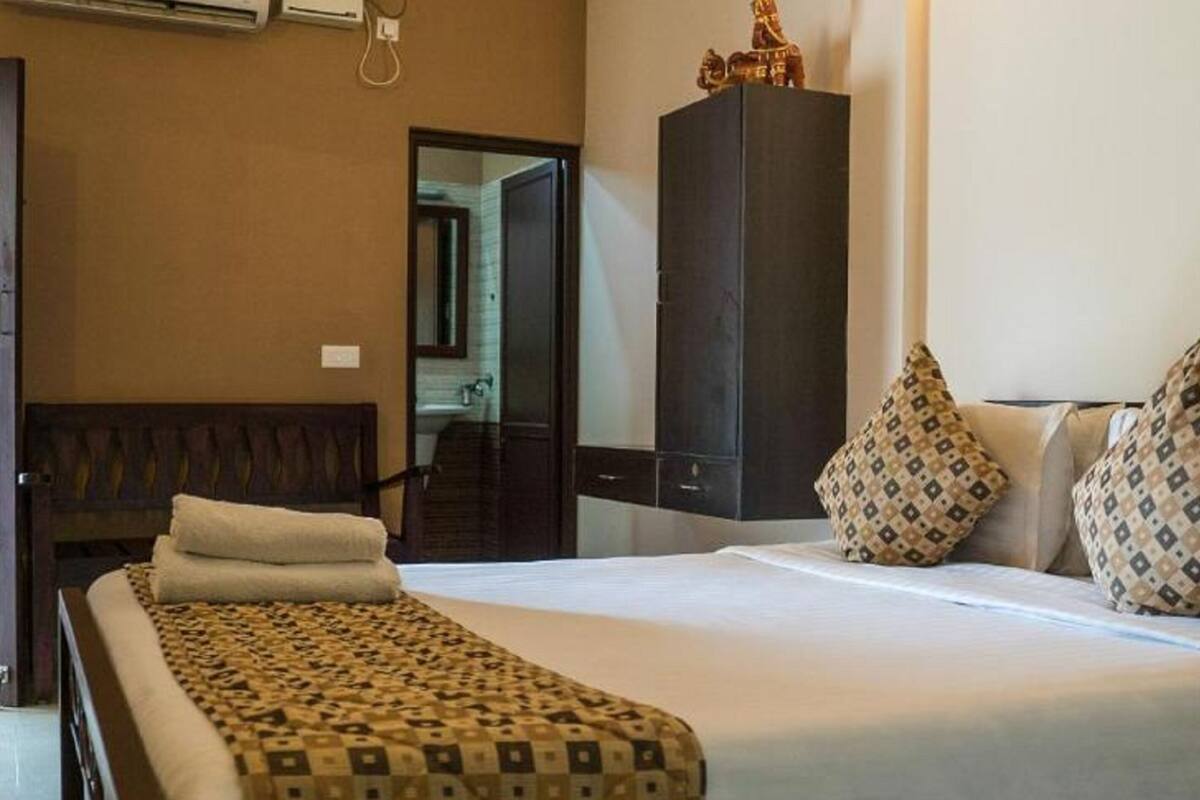 Standard Room | Free WiFi, bed sheets