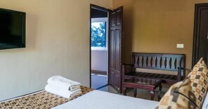 Standard Room | Free WiFi, bed sheets - Olive De Villa Resort (Vanur)