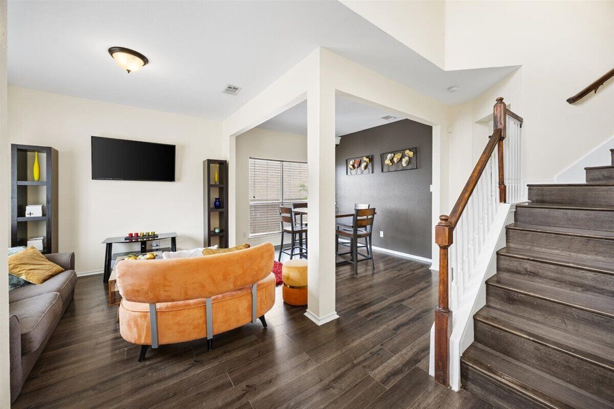 TV, fireplace, Netflix, streaming services