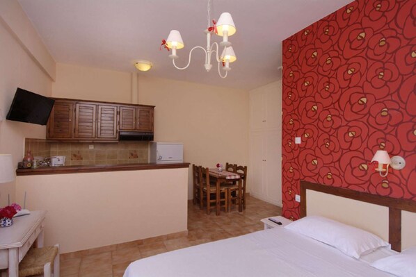 1 bedroom, iron/ironing board, WiFi, bed sheets