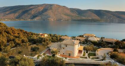 Avra - Luxury Villa for 6 people with panorama view and  pool