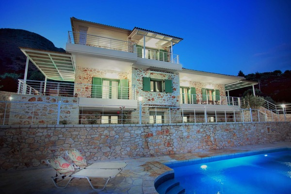 Pool - Villa Galini on the left and villa Avra on the right