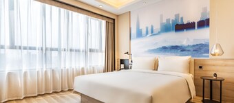 Green Oriental Hotel (Shenzhen Pinghu South China City Hehua subway station)