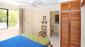 1 bedroom, bed sheets