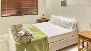 2 bedrooms, bed sheets