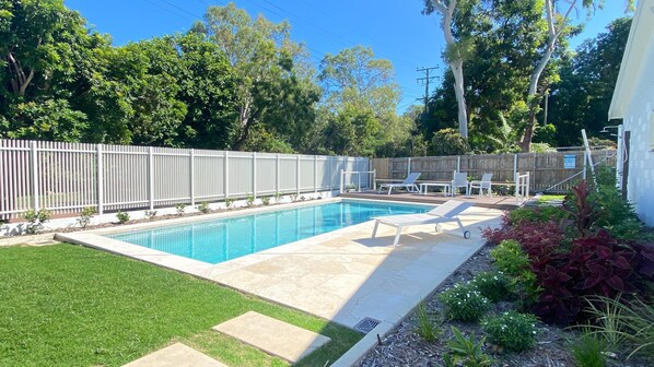 Pool - Alma Bay Holiday Unit 4 (Arcadia)