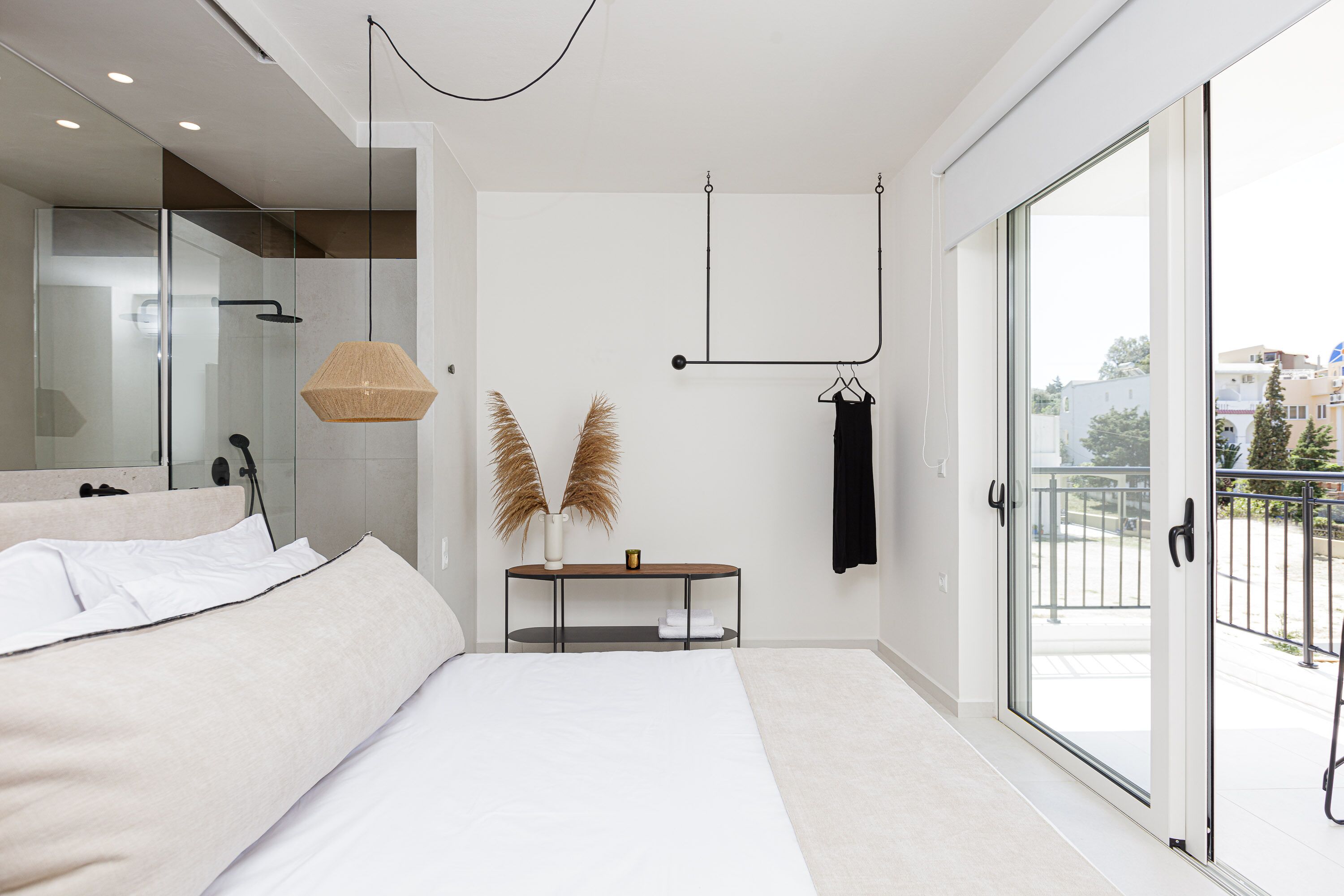 Modern brand new villa w/ Private Pool, Bbq facilities & 200m from the beach