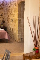 Premium House | 2 bedrooms, laptop workspace, soundproofing, iron/ironing board