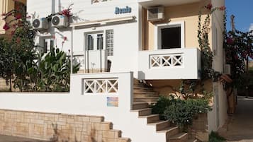 Apartamento, 1 quarto, sacada | Fachada