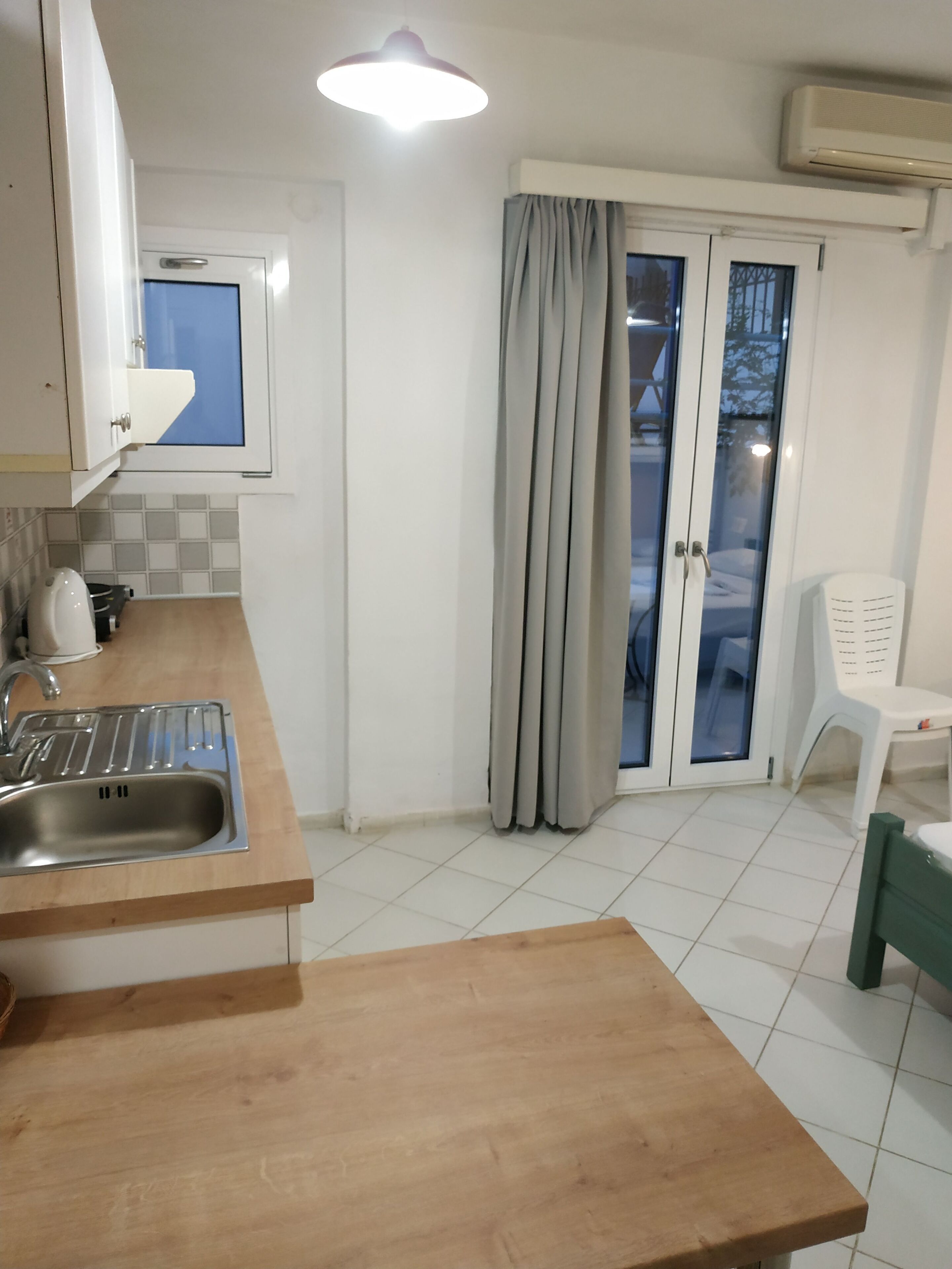 Estúdio, 1 quarto, varanda | Cozinha privada | Talheres/pratos/utensílios de cozinha