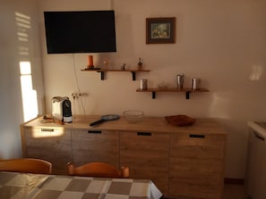 Apartment, 2 Bedrooms, Smoking, Balcony | Interior